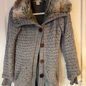 Cozy Gray Crochet Cardigan with Faux Fur Collar